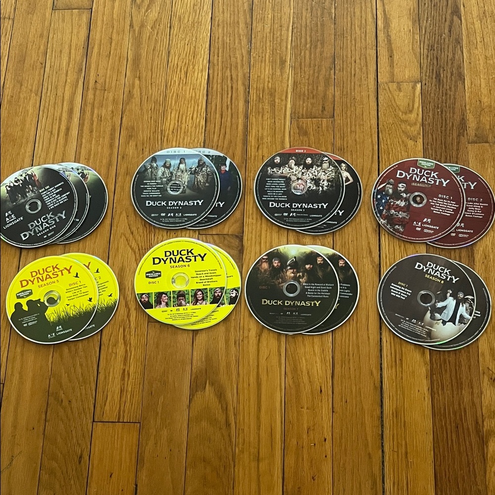 Duck Dynasty DVD Disc Set - complete 8 seasons!